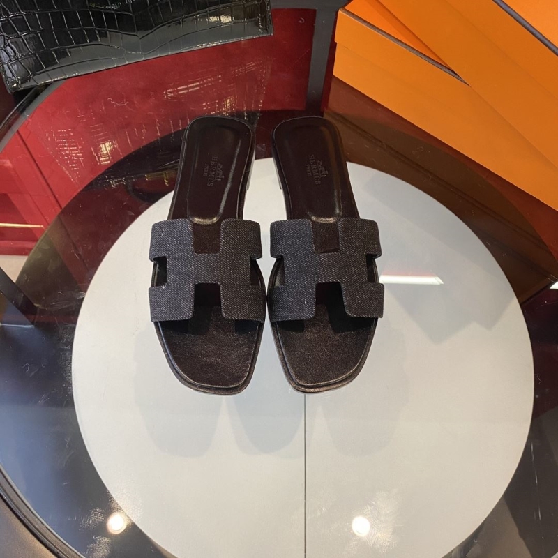H**mes slippers
